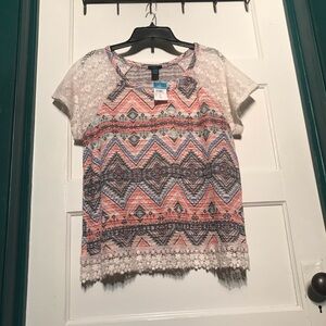 Rue + Patterned Short Sleeve Top
